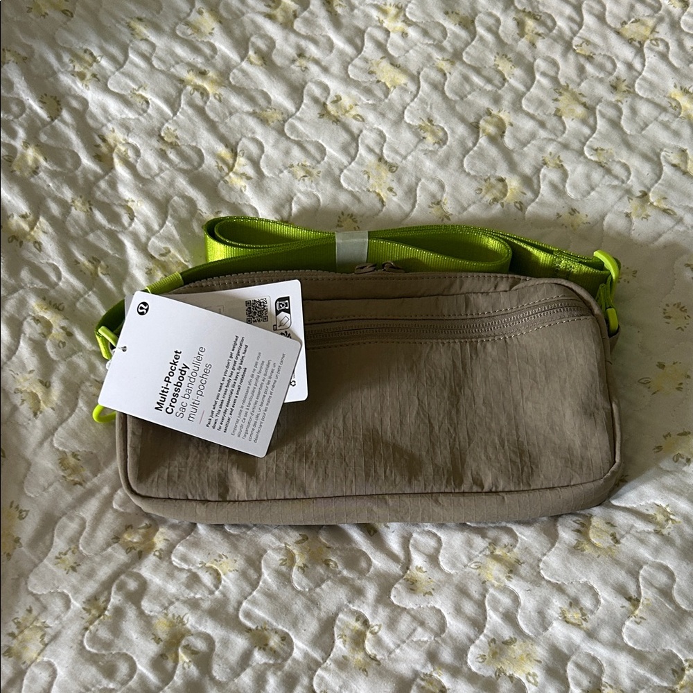 Lululemon Athletica Tan Messenger Bag with Green Strap - Picture 3 of 3